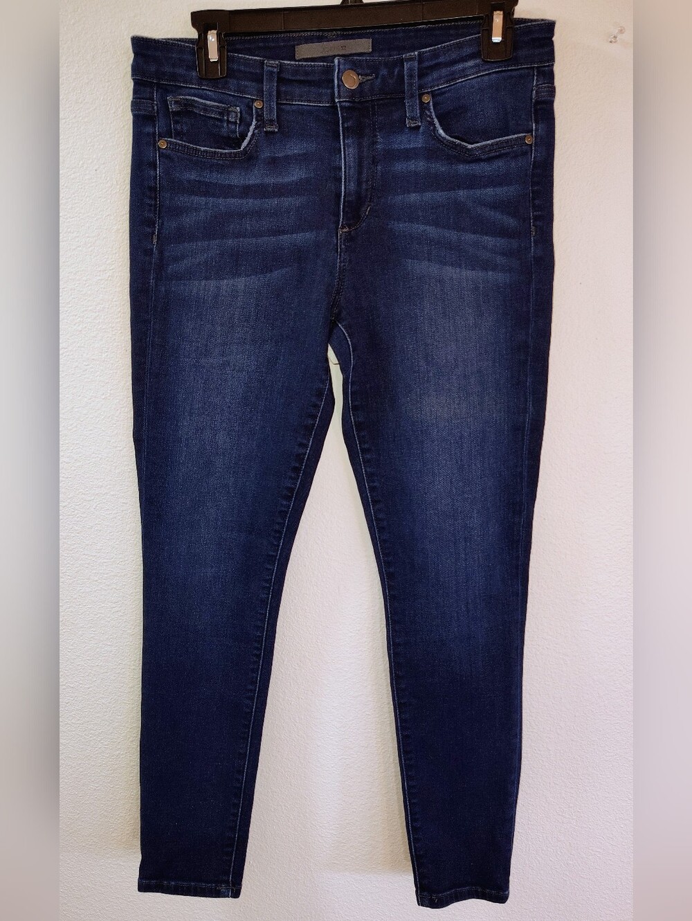 JOE'S JEANS SKINNY DARK WASH SIZE 29